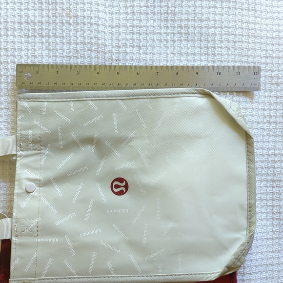 🎄 Holiday Lululemon reusable bags - set of 3 - Picture 3 of 3